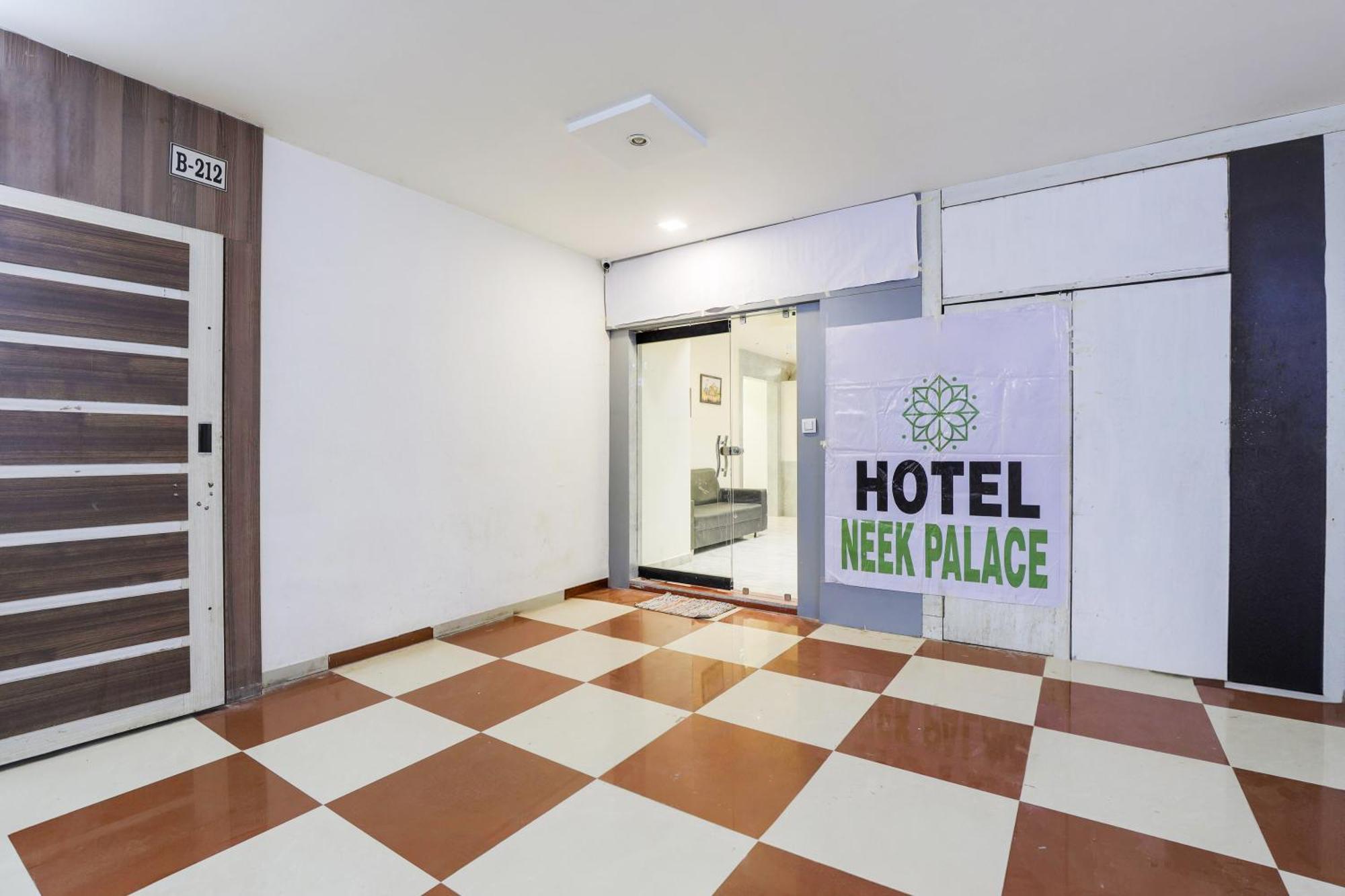 Hotel O Neek Palace Ahmedabad Exteriör bild